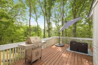 Family Size! Close to the Resort! Outdoor Firepit! Pet Friendly!