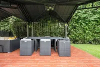 Experience Massapequa charm near Roosevelt Field Mall, 15 Mins to Jones Beach