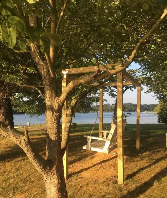Enjoy Summer Days and Starry Nights on Charleston Creek!