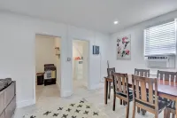 Down Town Delray, near Ave and beach, Free parking