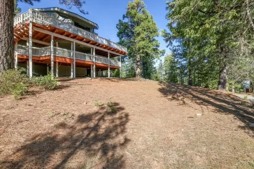 Luxurious Escape-DOUBLE Masters and GOURMET Kitchen with New air conditioning