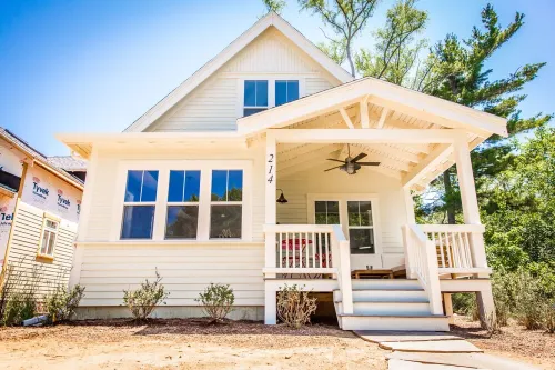 Modern Farmhouse Steps from Downtown New Buffalo & Lake Michigan!
