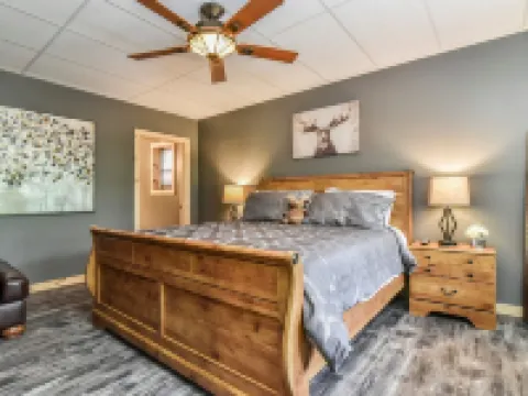 #1 VIEWS BLACK-MT.- LUX LOG ESTATE. / HOT TUB / GAME ROOM / PET FRIENDLY / GATED マクドウェルのホテル