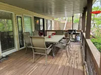 Quite cove dock trailer parking sleeps14 two kayaks games floats firepit