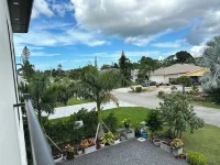 Luxe Pool-Side 6-Bed Villa in Naples Minutes to Vanderbilt Beach and Mercato!