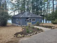 Tranquil, serene Sebago Lakefront House on 2 wooded acres - 300ft waterfront! - Homestays