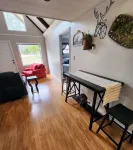 Comfortable 2 Bedroom Cabin - 3 min to Roosevelt State Park. WIFI & Self Checkin