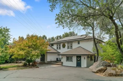 2.5 Acre Folsom Lake Resort 6 Rooms Host 18