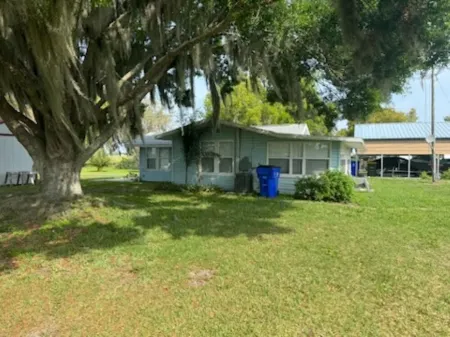 LAKE-FRONT AT BEAUTIFUL SANDY SHORE LAKE PLACID, FL