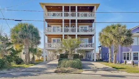 Ocean & Canal Dream House!! *Pool*Elevator*fully appointed* 4BR 4 Bath