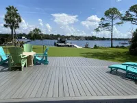 Waterfront, Private Dock, 10 min to beach, multi lg family home