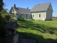 Sea Sparkle: Sunny Village Cottage With Artist Studio And Panoramic Ocean Views