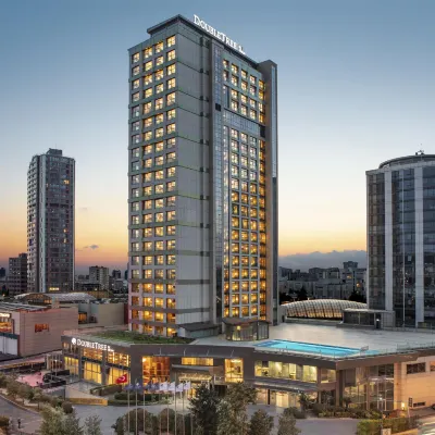 Selectum City Ataşehir Hôtels à proximité de : Centre commercial Hilltown