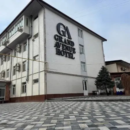 Grand Avenue Hotel