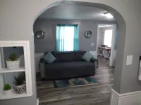 1 bed1 bath house, less than 1mile to Union Hospital Hotel a Terre Haute