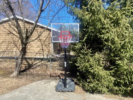 Does your dog need a vacation? We are people and pet friendly! Отели в г. Комо