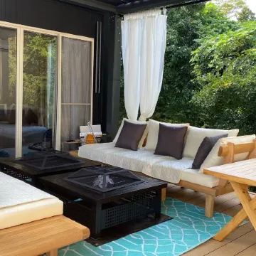 Riverside Lodge