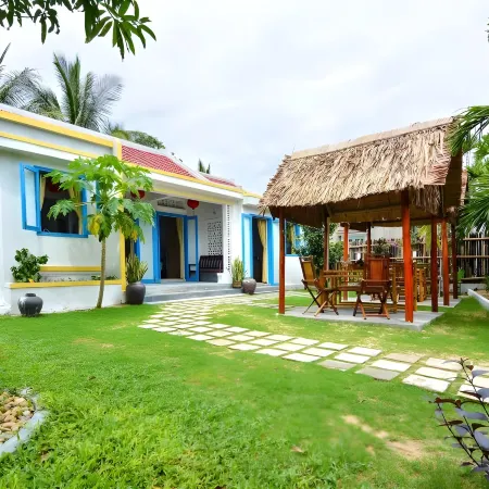 Local Beach Homestay