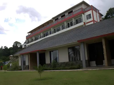 Fafa Hill Hotel and Resort Hotel dekat Ah Poong Sentul
