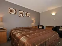 Kiwi Studios Motel Hotels near Palmerston North Clock Tower