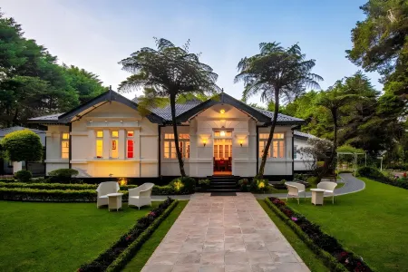 Mirage Kings Cottage