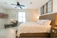 March Openings! Heated Pool, 3 + Den Bdrm Luxury, Beach Vacation Gem!
