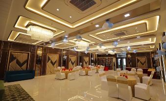 Hotel Taj Crown Plaza