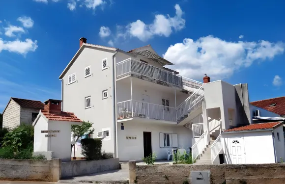 位於斯普利特-蘇珀塔爾的2卧室公寓-55平方米|帶1個獨立浴室