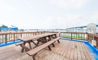 Taean Yeongmokhang Solbit Pension