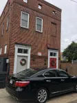 Charming 3 Beds 2.Bath Off-Street Parking, Heart of OT, 99 walk score, King Bed
