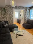 Charming 3 Beds 2 Bath, EV Charging, Off-Street Parking, 99 Walk Score, King Bed