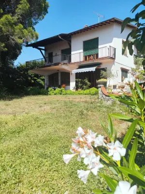 Summer House with Unforgettable Views of the Gulf of Poets