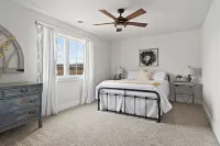 Beautiful Relaxing House w a private lake joining the Mammoth Cave National Park