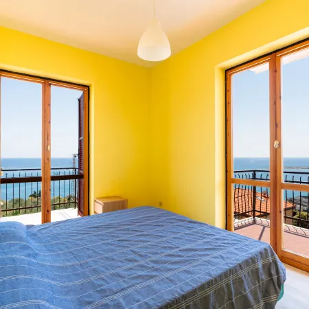 Sunny Home