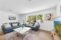 2 Miles to the Beach and 5th Ave