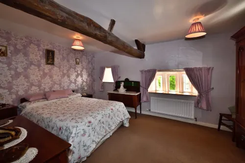 Idle for walking. In the centre of the 3peaks