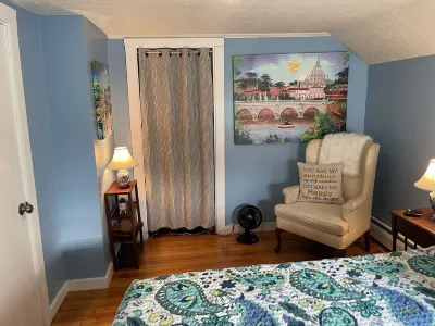 Updated 1825 Maine Farmhouse Hotels near Side By Each