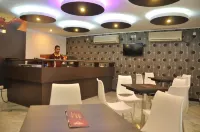 Nayagara Hotel - parcheggio