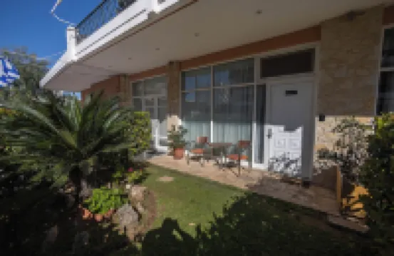 Cinema Zeus Studios - by Avelink Hoteles en Spata Loutsa