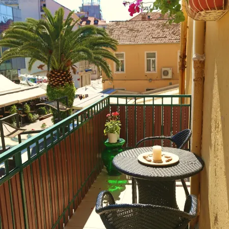 Apartments Marmont