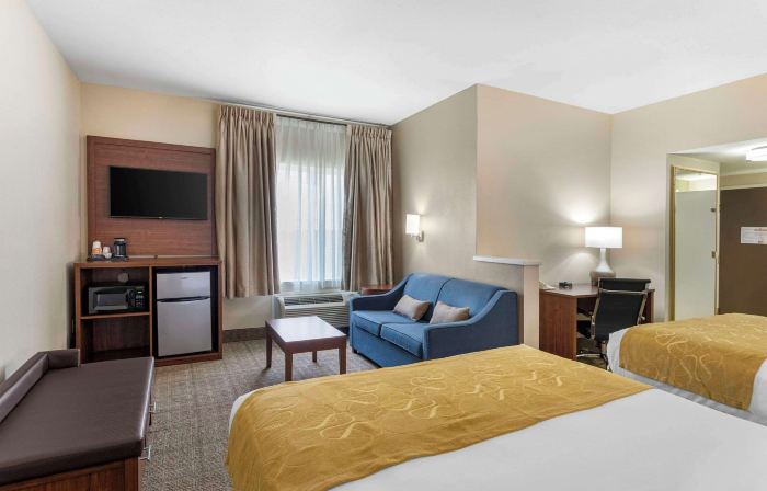 Comfort Suites