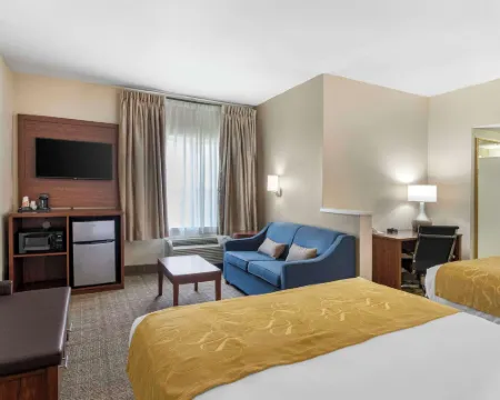 Comfort Suites Hotels in Tulare