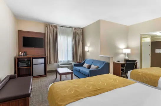 Comfort Suites Hotels in Tulare County