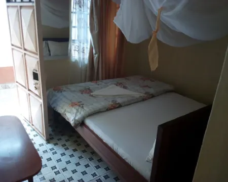 Small Villa Gardens Hotels in Kabati