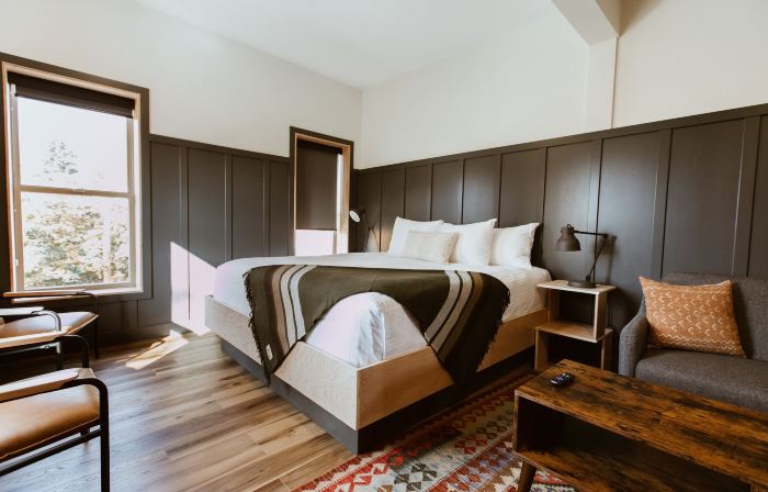 The Flying Steamshovel Inn