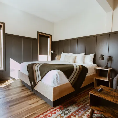 The Flying Steamshovel Inn