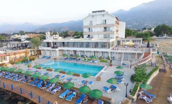 Manolya Hotel