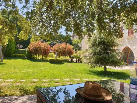 Theodos Lodge Hotel By Hansa Отели в г. Enfeh