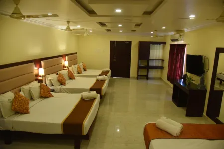 Hotel Ocean Heritage Отели рядом с достопримечательностью «Каньякумари Бич»