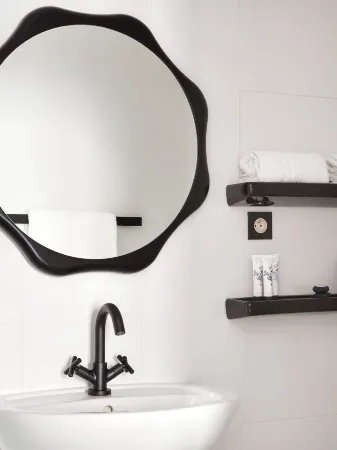 Hôtel Bienvenue Отели рядом с достопримечательностью «Музей Гревен»